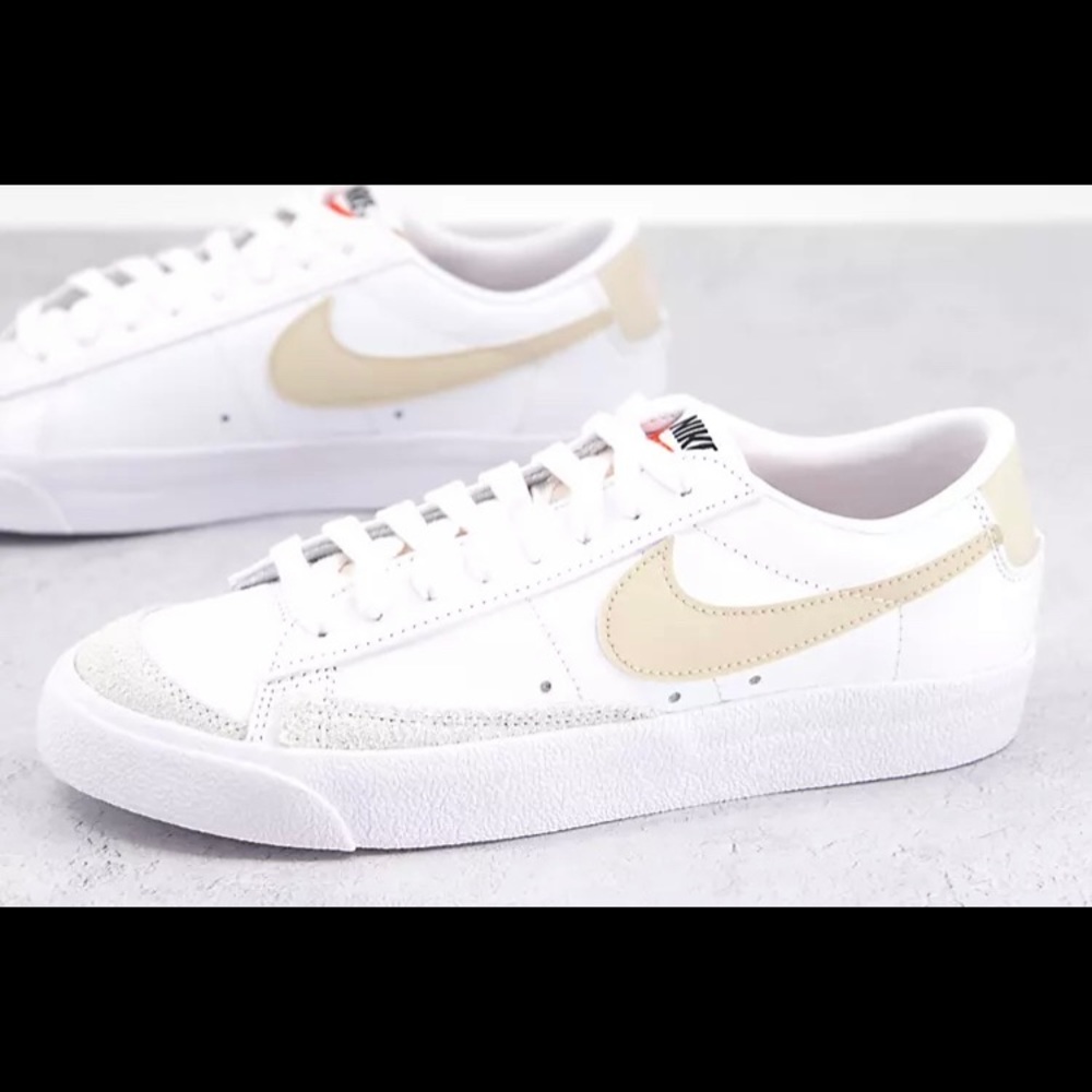 Nike Blazer Low '77 VNTG sneakers in white/pale coral